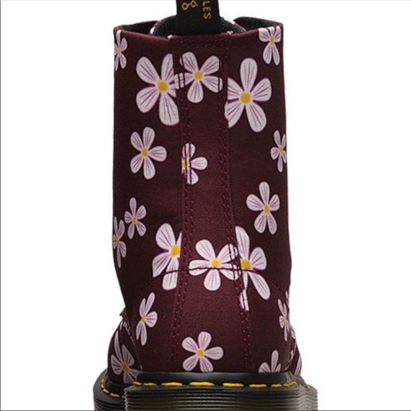 Dr. Martens | Page 8 Eye Meadow Cherry Boots Sz 5 - Picture 4 of 13